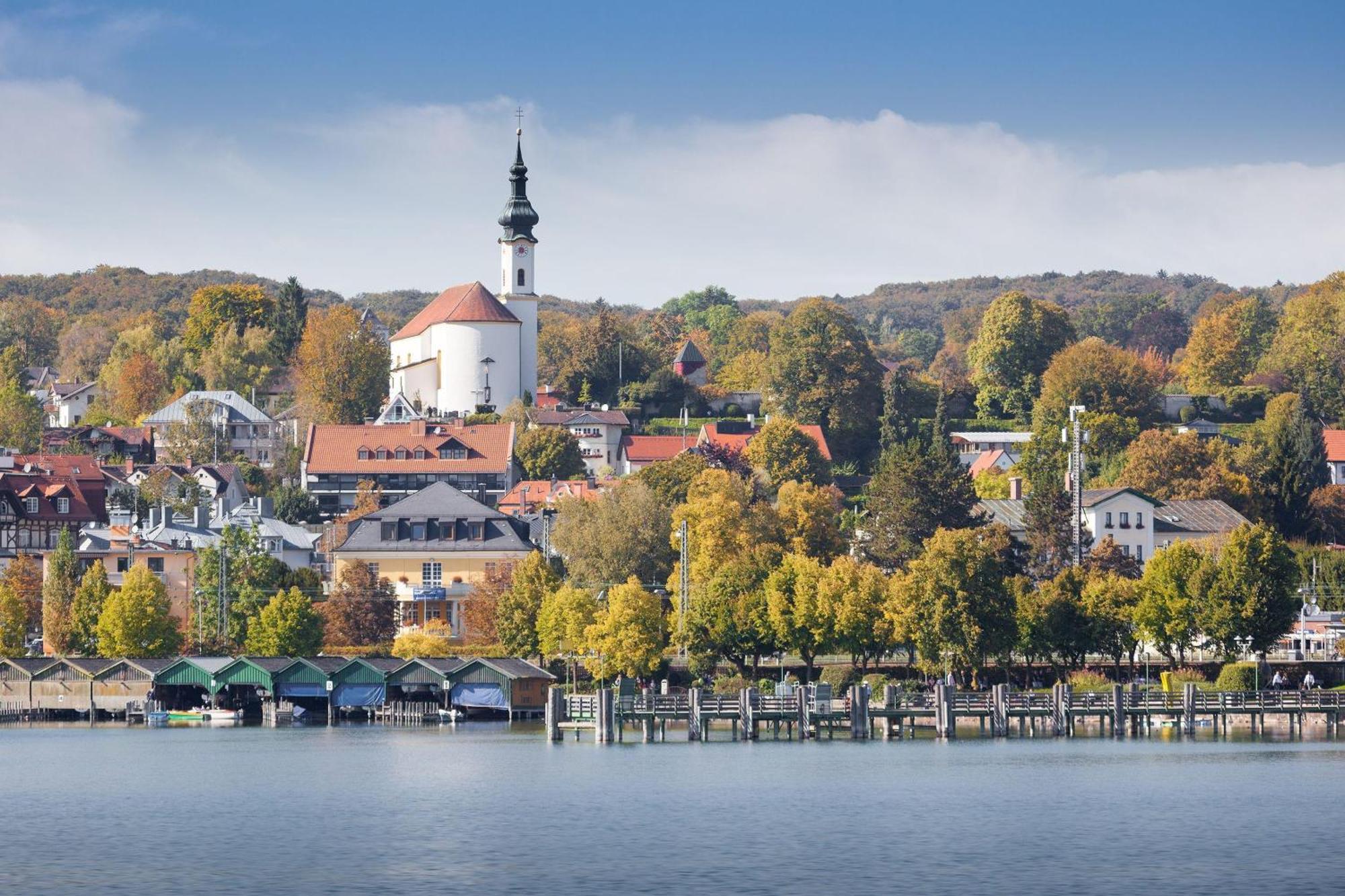Elegant-Terraced-House-With-Bikes-Near-The-Lake-Children-At-Least-6-A-Old Starnberg Dış mekan fotoğraf