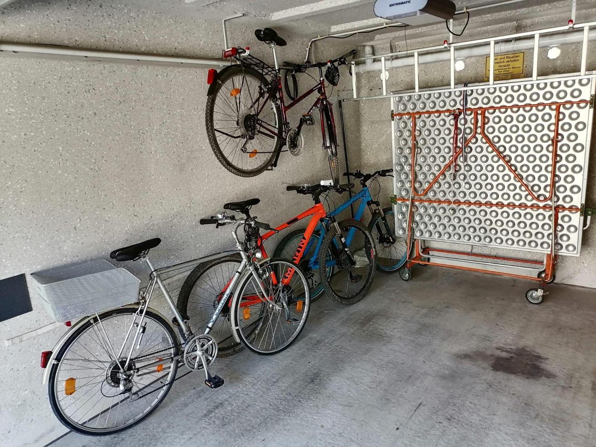 Elegant-Terraced-House-With-Bikes-Near-The-Lake-Children-At-Least-6-A-Old Starnberg Dış mekan fotoğraf
